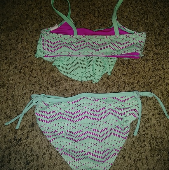 Swim suit - Picture 2 of 2